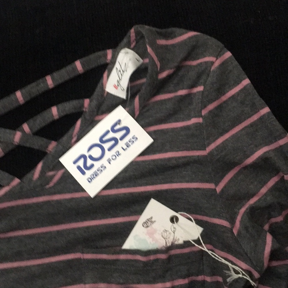 NWT Grey w/Pink Stripes 3/4 Sleeve Top (L)